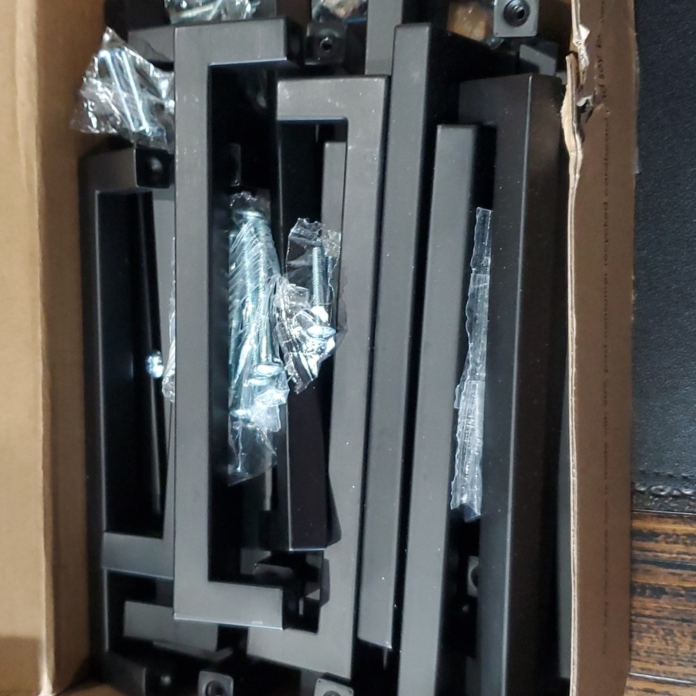 Cabinet Pulls - Picture 5 of 5
